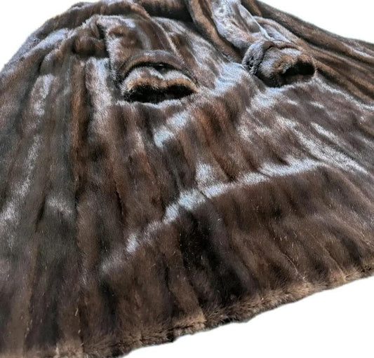 BLACKGLAMA Mink: Hakone Collection